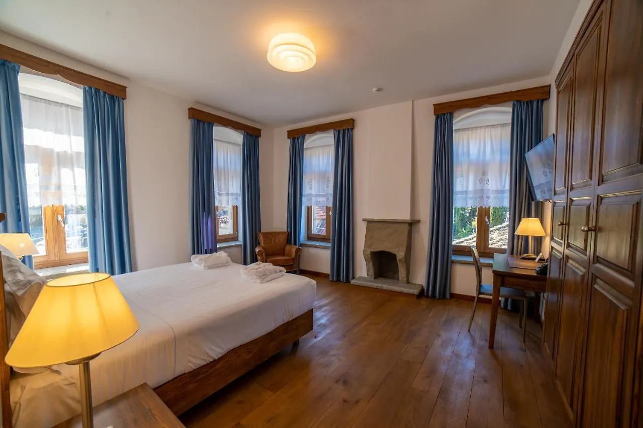 Villa Permet Hotel