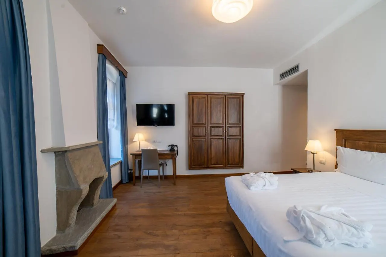 Villa Permet Hotel